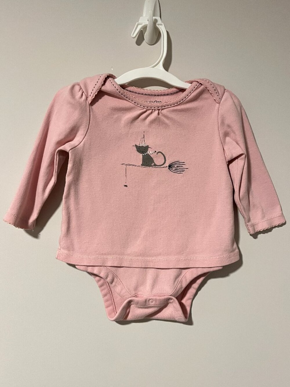 Baby Gap Pink Halloween Black Cat Witch Broomstick Long Sleeve Bodysuit Tshirt